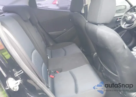 2017 Toyota Yaris Ia из США, поврежденный, VIN 3MYDLBYV4HY181207